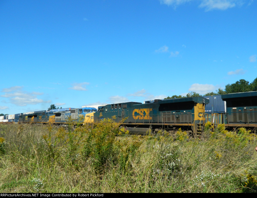 CSX 83 (AC44CW)